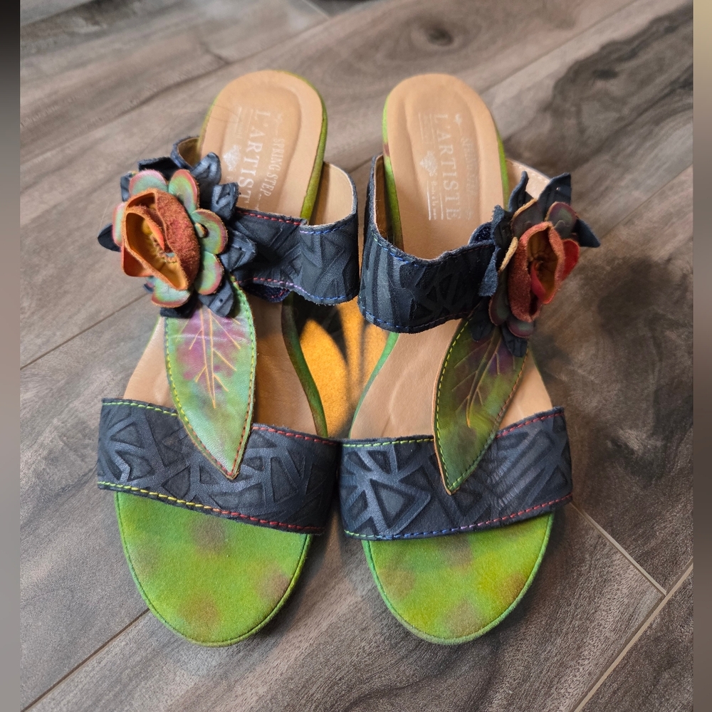 🌈 2 For $48 🌈 L'Artiste Low Wedge W8